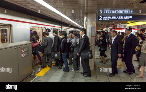 japanese commuters boarding underground train in tokyo free download nude photo gallery