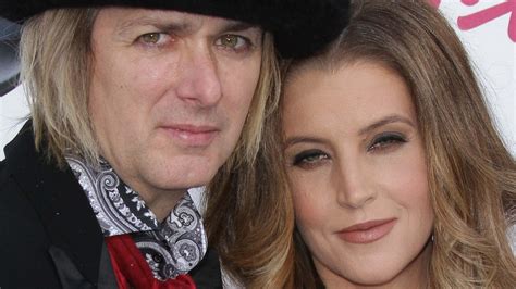 Lisa Marie Presley S Ex Says Her Math Is Way Off She Can Pay For His Sexiezpix Web Porn