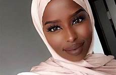 hijab ziyaret et woman instagram pilih papan
