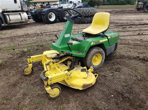 John Deere F525 Front Mount Riding Mower Bigiron Auctions