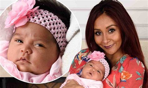 Snooki Shares One Month Old Daughter Giovannas First Photo Shoot
