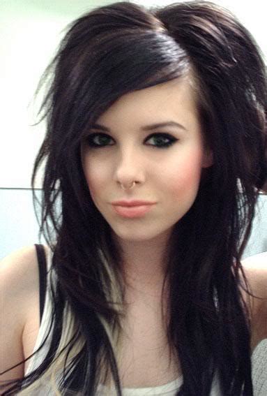 Doing any sort of hairstyle on long hair seems to take ages and makes you want to take a scissor and get rid of it. Emo Girls Hairstyles | Hairstyles