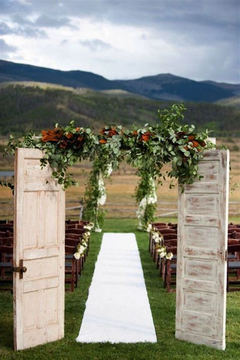 36 budget friendly outdoor wedding ideas for fall rustic fall wedding wedding entrance