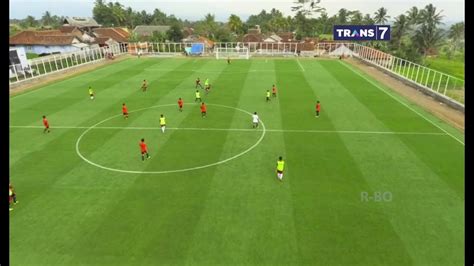 Lapangan Sepak Bola Desa Cisayong Memenuhi Standar Kualifikasi Internasional - YouTube