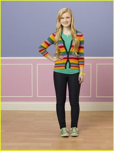 Sierra Mccormick As Olive Doyle In Ant Farm Season 3 Sierra