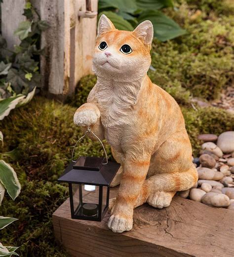 Realistic Resin Cat Sculpture With Solar Powered Lantern Statues