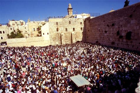 The Western Wall Place Of Tears Prayer And Conflict Messianic Bible