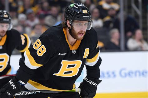 Bruins David Pastrnak Scores 50th Goal Of Season Vs Hurricanes How