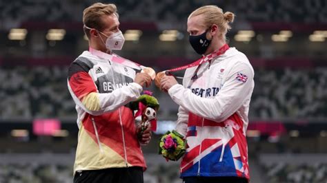 Jonnie Peacock Earns Rare Joint Bronze Paralympic Medal After Thrilling