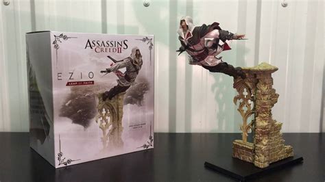 Unboxing Assassin S Creed Ezio Leap Of Faith Statue Youtube