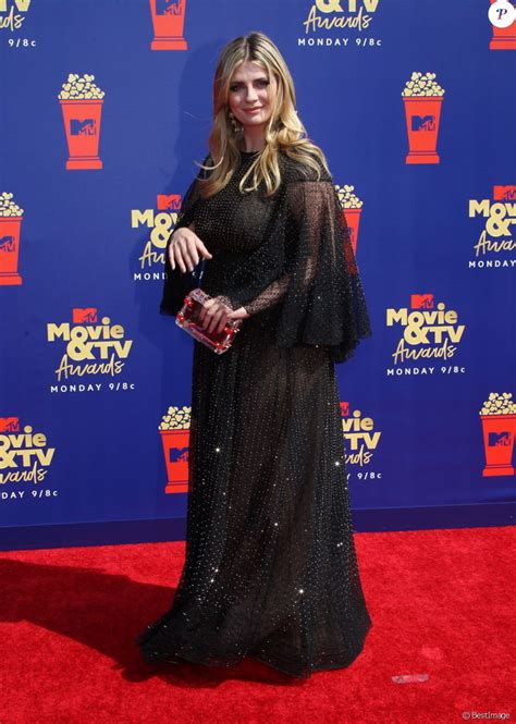 Mischa Barton Assiste Aux Mtv Movie And Tv Awards à Los Angeles Le 15