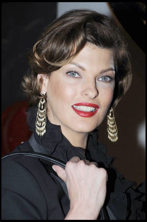 Linda Evangelista | Known people - famous people news and biographies