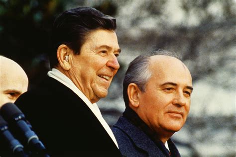 Ronald Reagan And Mikhail Gorbachev 2 Communist Leaders Pictures