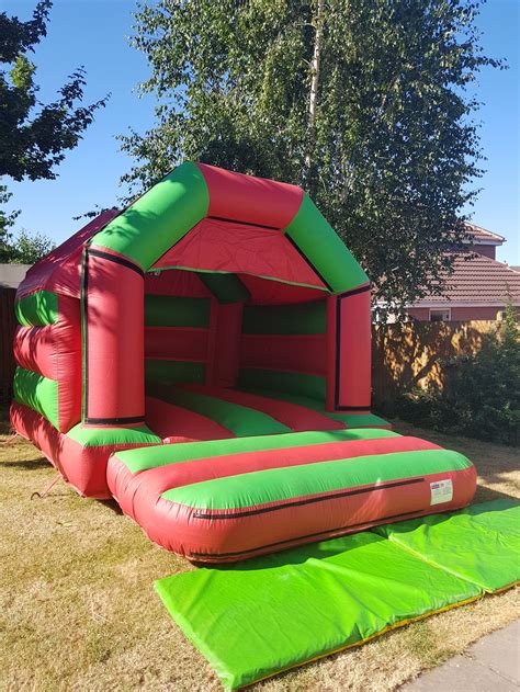 15ft X 11ft Red And Green Bouncy Castle Velcro Bouncy Castle Hire In