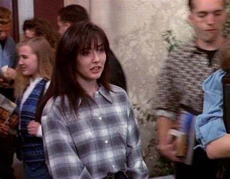 Why Beverly Hills 90210 Is The Epitome Of Fashion Beverly Beverly Hills 90210 Shannen Doherty
