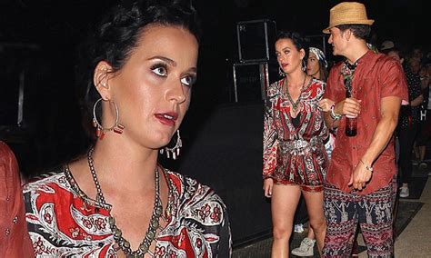 Katy Perry Coordinates Outfit With Boyfriend Orlando Bloom At Coachella