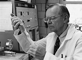 Richard Krause, science administrator in AIDS crisis, dies at 90 - The ...
