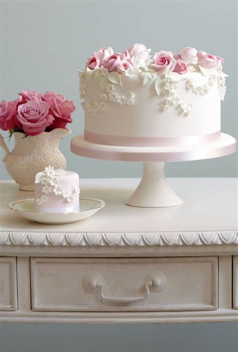 Elegant Birthday Cakes Birthday Cakes For Women Flower Cake