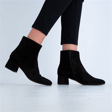 Kanna Shoes Kanna Suede Ankle Boot With Low Bloc Heel Black Footwear