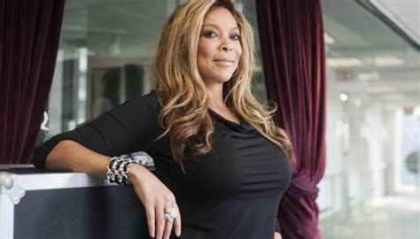 Wendy Williams Falls Off Stage Video The Rickey Smiley Morning Show