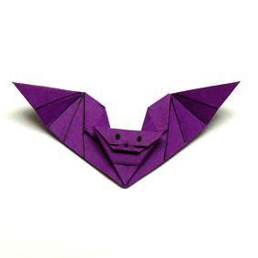 Bei falten im gesicht, mundfalten, und falten unter den augen kannst du deine haut auf natürliche weise gegen die faltenbildung und bei der faltenglättung unterstützen. Origami Fledermaus | Origami-tiere, Origami, Tiere falten