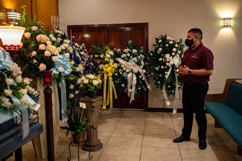 Coronavirus Overwhelms Texas Funeral Homes The New York Times