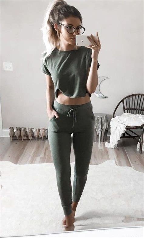 48 Cute Sporty Outfits Try This Fall With Images Cute Sporty