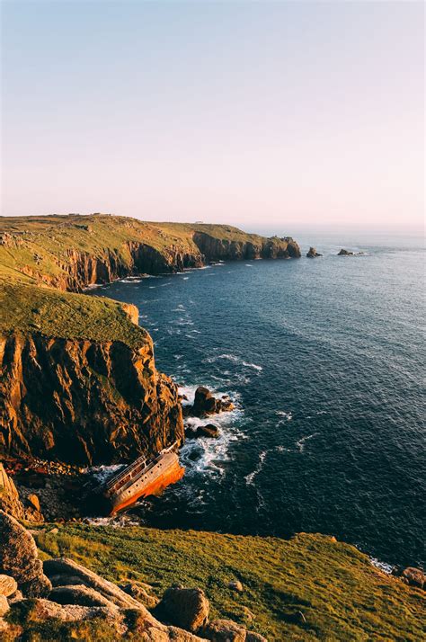 11 Gorgeous Places To Visit On The Coast Of Cornwall England Hand