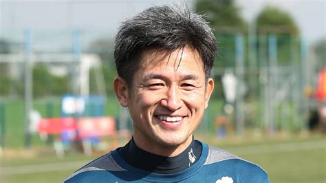 53 Year Old Miura Becomes J Leagues Oldest Player With Yokohama Fc