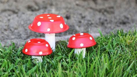 Diy Garden Mushrooms Design To Increase Your Backyard Design