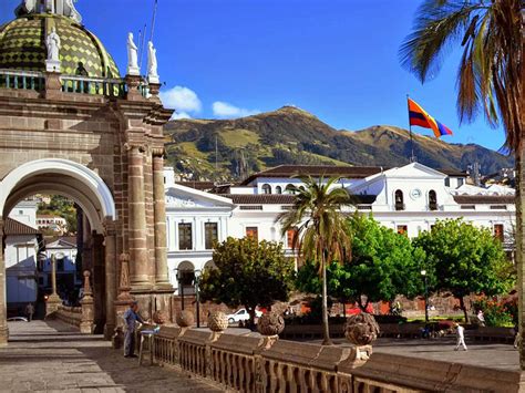 Centro Histórico Colonial De Quito Vista Hermosa