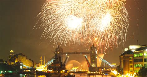 Bonfire Night In London Best Places To Watch The Fireworks Huffpost Uk