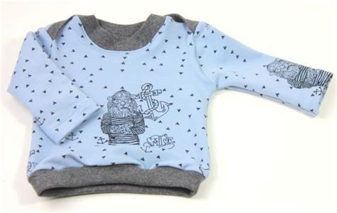 Pullover „peer genäht von frechdachs. Freebie - Kindershirt mit Kreuzausschnitt inkl ...