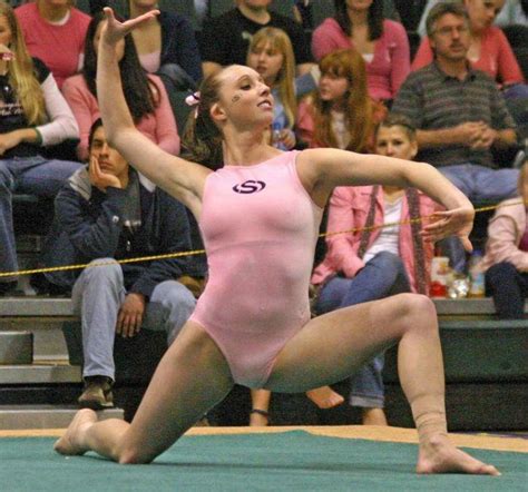 Female Gymnast Crotch Bobs And Vagene