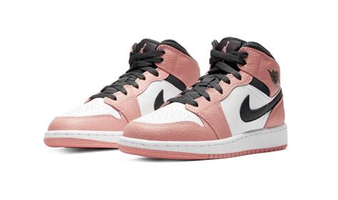 Jordan donned nike air ships during the preseason and early rookie campaign. Nike Air Jordan 1 Mid Pink Quartz - alle Release-Infos ...