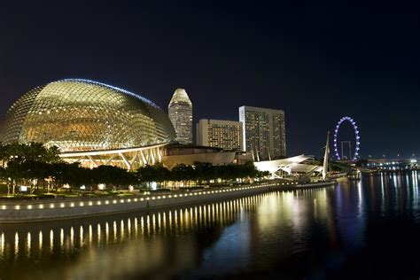 Esplanade Theatres On The Bay And Mall Performing Arts Centre In