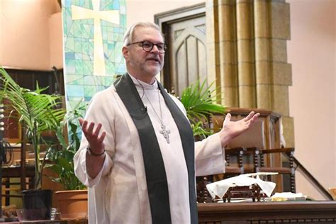 Rev Ralph Howe Leading Church Pastor And Pittsfield Community