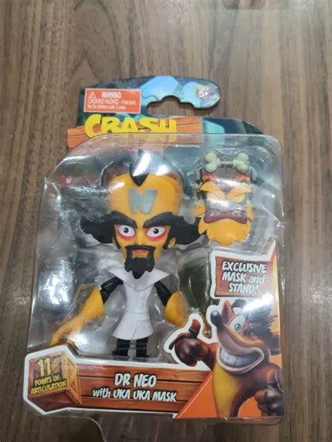 Crash Bandicoot Figure Wave 1 Retro Dr Neo With Uka Uka Mask 1754