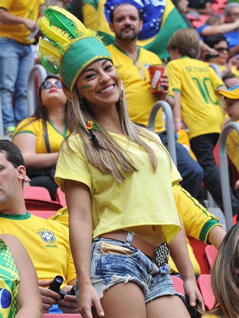 Hottest Fans Of The 2014 World Cup Hot Football Fans Hot Fan