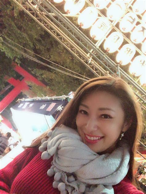 小早川怜子 On Twitter 酉の市 ️来年の干支の熊手買い替えてきました ️神社出るまでは袋に入れない方がいいって言うから持ち歩いて