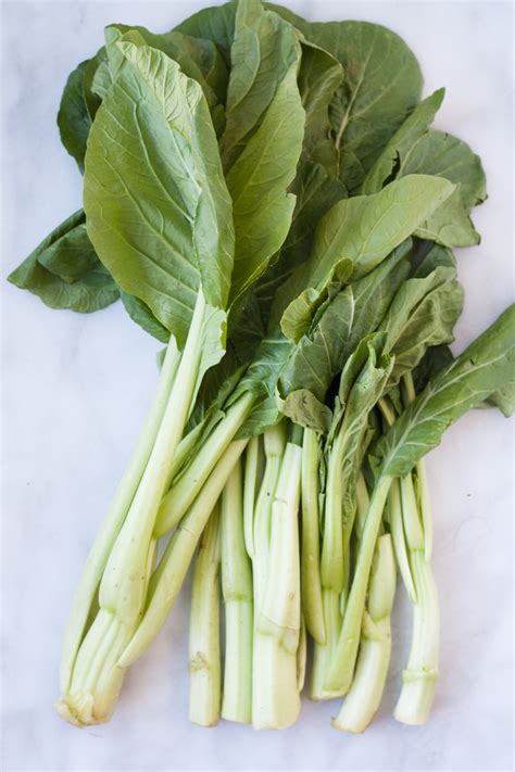 A Visual Guide To 10 Varieties Of Asian Greens Mixed Vegetables Chinese Vegetables Choy Sum