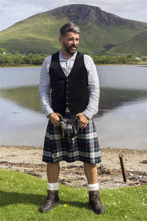 101 Kilted Men Come Together To Celebrate Scotlands Rugged Beauty