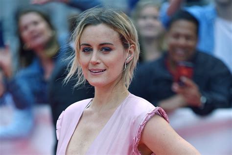 Look Taylor Schilling Goes Public With Girlfriend Emily Ritz