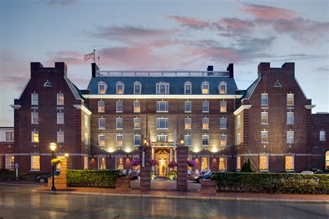 Davidson Hotels And Resorts To Manage Rhode Islands Hotel Viking Hotel