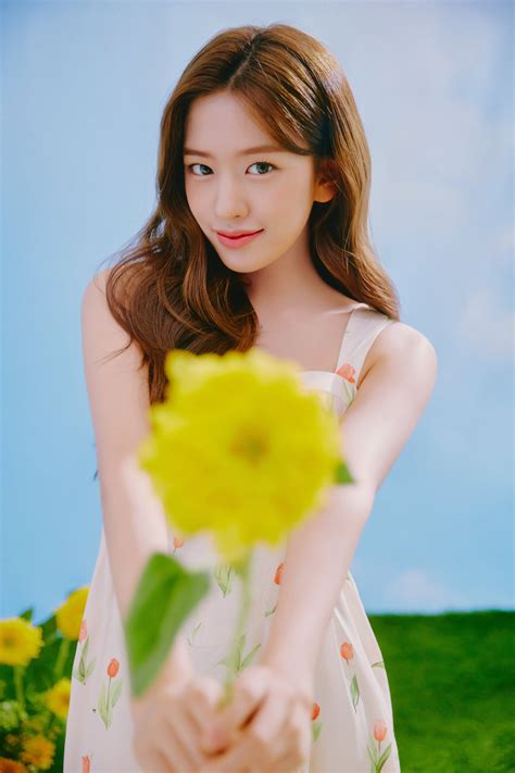 초무 on Twitter: "유니버스 Greenery Fairy #안유진 https://t.co/ejRmRw98qP