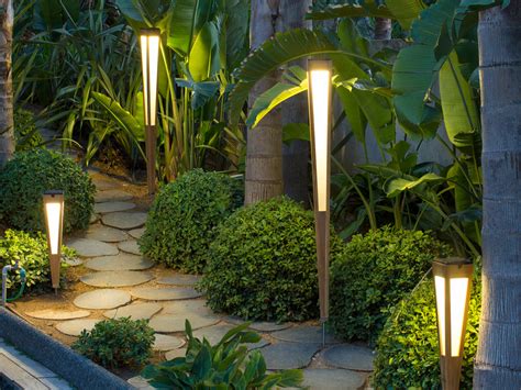 Gorgeous Outdoor Lighting Ideas That Bring Magic Into The Backyard