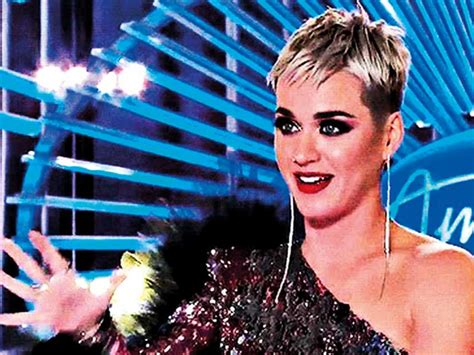 Katy Perry Faces Backlash For ‘american Idol Kiss Hollywood Gulf News