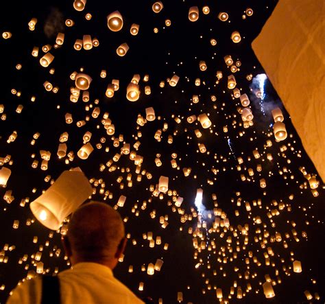 Fileyi Peng Sky Lantern Festival San Sai Thailand Wikimedia Commons