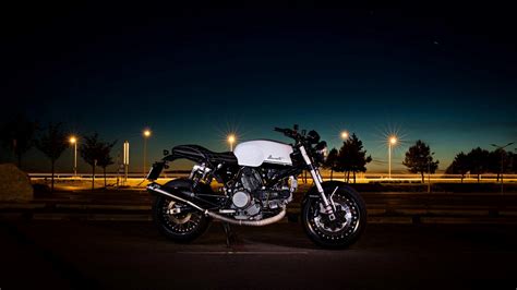 Japanese online shop of motorcycle parts and accessories. Umgebautes Motorrad Ducati GT 1000 von WS-Motorradtechnik ...