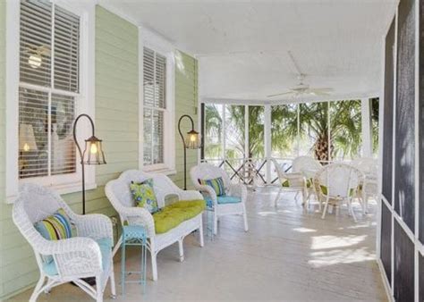 13 Pretty Porches Of Tybee Island Mermaid Cottages On Tybee Island Ga